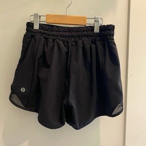 Lululemon 4’ Hotty Hots
